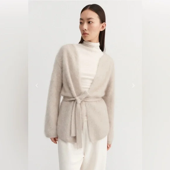 🌿 ALMADA LABEL 🌿 Aria Cardigan, cream 
XS $663 SOLD OUT! - Picture 2 of 13